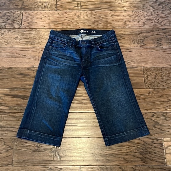 7 For All Mankind Capri Mid Rise Dojo Size 27 - Picture 1 of 16